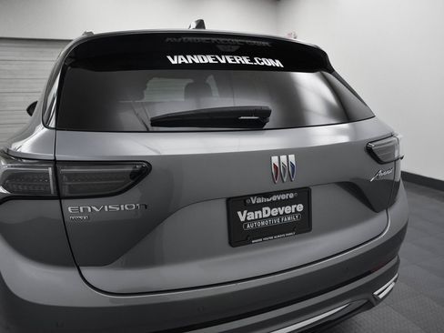 Used 2024 Buick Envision Avenir image 6