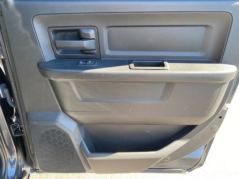 Used 2018 RAM 1500 Tradesman w/ Chrome Appearance Group image 27