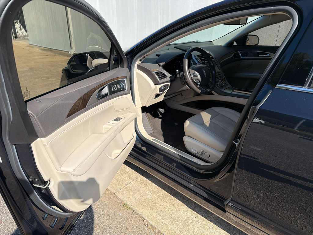 Used 2020 Lincoln MKZ Reserve w/ Elements Package AWD/4WD image 29