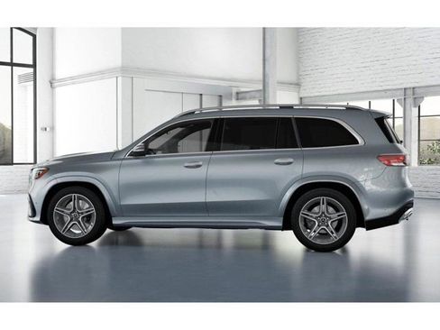 Used 2025 Mercedes-Benz GLS 450 4MATIC image 34