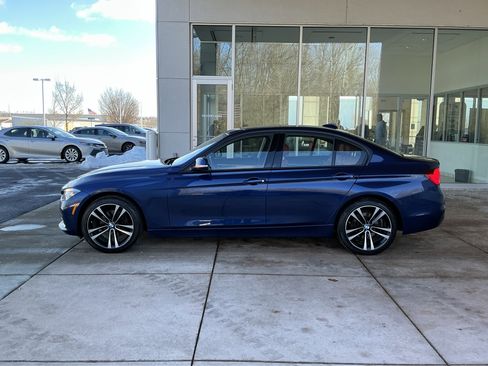 Used 2018 BMW 330i xDrive Sedan w/ Premium Package image 19