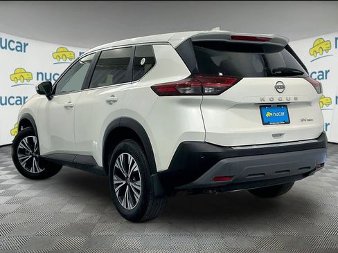 Used 2023 Nissan Rogue SV image 4
