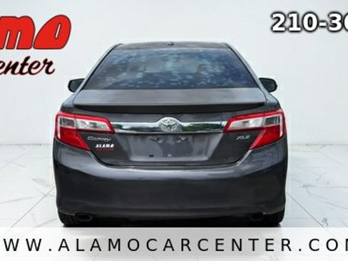 Used 2013 Toyota Camry XLE FWD image 4