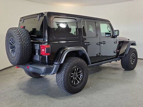 Used 2025 Jeep Wrangler Unlimited Rubicon AWD/4WD image 7