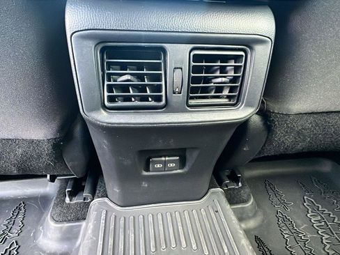 Used 2024 Toyota RAV4 AWD Hybrid image 20