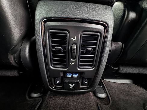 Used 2018 Dodge Durango GT w/ Premium Group RWD image 32