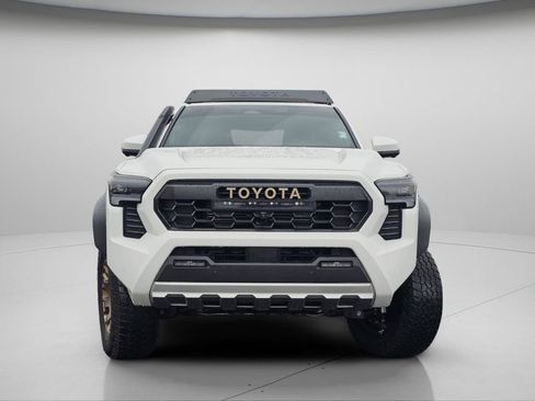Certified 2024 Toyota Tacoma Trailhunter image 3