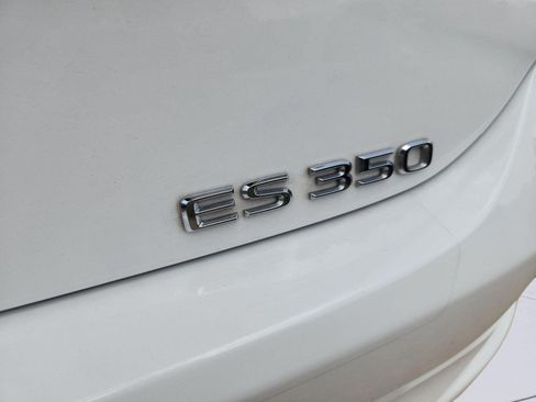 Used 2024 Lexus ES 350 F Sport w/ Accessory Package (Z2) FWD image 32