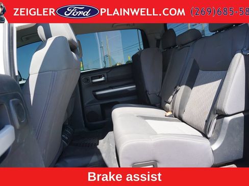 Used 2015 Toyota Tundra SR5 w/ TRD Off Road Package AWD/4WD image 8