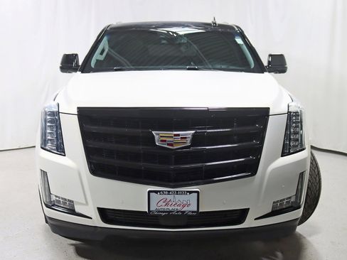 Used 2016 Cadillac Escalade Premium image 8
