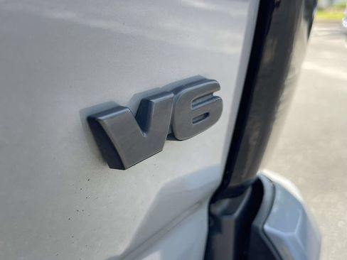 Used 2021 Toyota Tacoma Limited AWD/4WD image 12