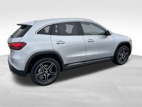 New 2026 Mercedes-Benz GLA 250 4MATIC image 5