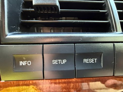 Used 2010 Ford Explorer Eddie Bauer AWD/4WD image 19