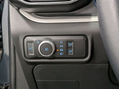 Used 2022 Ford Explorer XLT w/ Equipment Group 202A image 20