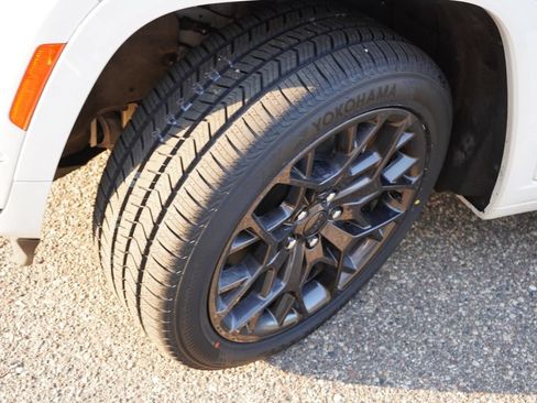 Certified 2024 Jeep Grand Cherokee L Summit AWD/4WD image 13
