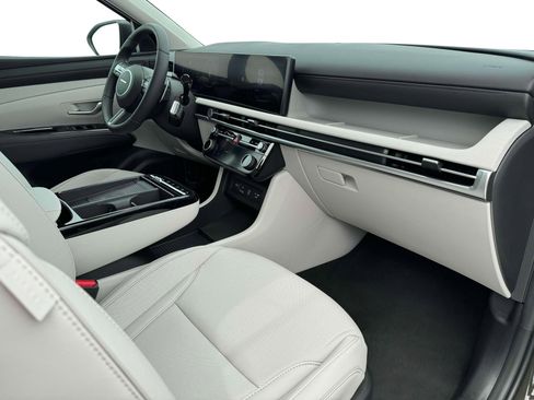 New 2025 Hyundai Tucson Limited image 15