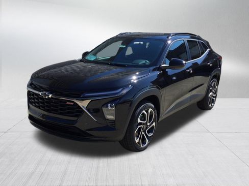 New 2026 Chevrolet Trax RS w/ Driver Confidence Package FWD image 2