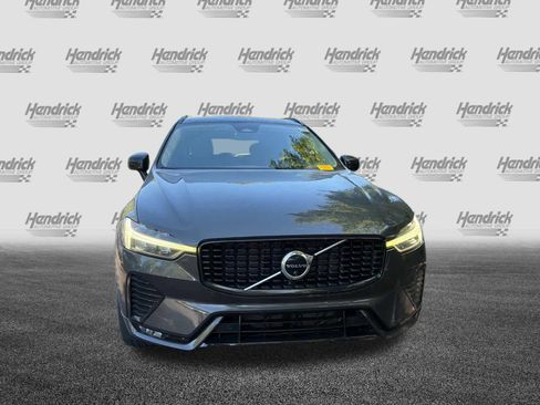 Used 2023 Volvo XC60 B5 Ultimate image 3