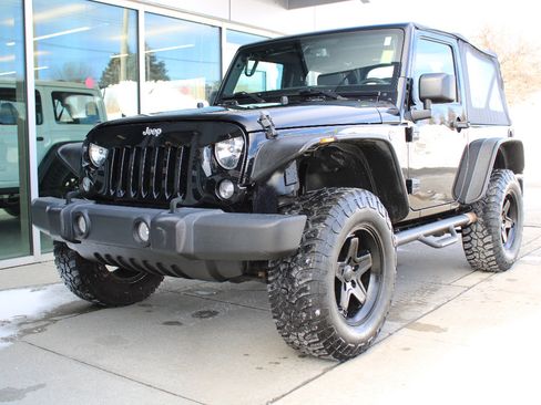 Used 2018 Jeep Wrangler Sport image 3