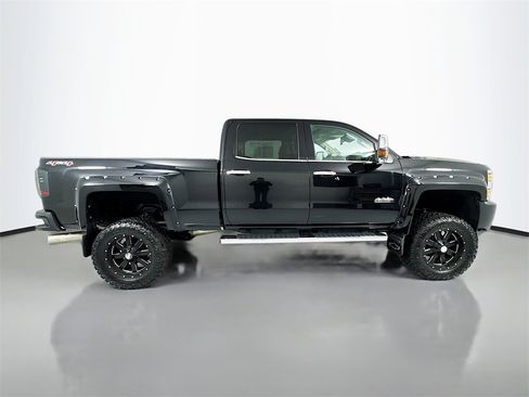 Used 2015 Chevrolet Silverado 3500 High Country image 9