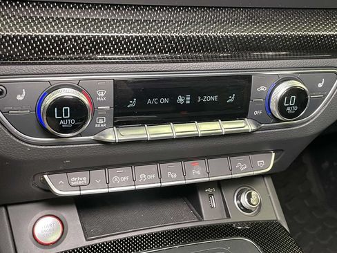 Used 2019 Audi SQ5 Prestige w/ Prestige Package AWD/4WD image 28