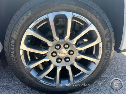 Used 2023 GMC Acadia Denali AWD/4WD image 10