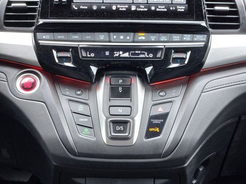 Used 2025 Honda Odyssey Sport-L image 17