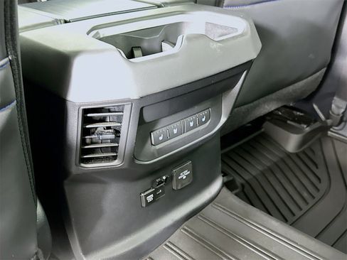 Used 2024 Toyota Tundra Platinum image 26