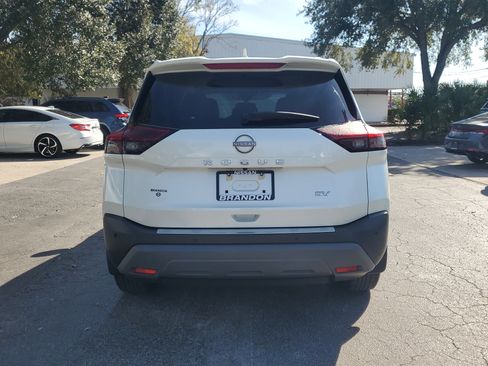 Used 2023 Nissan Rogue SV w/ SV Premium B Package image 6