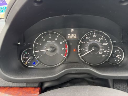 Used 2011 Subaru Legacy 2.5i Limited image 17