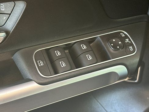 Certified 2023 Mercedes-Benz GLB 250 image 14