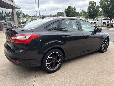 Used 2013 Ford Focus SE FWD image 3