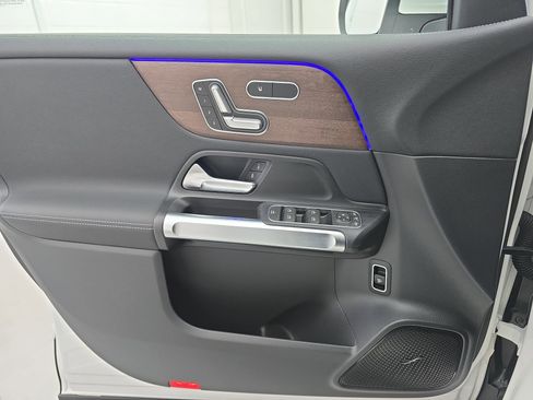 Certified 2023 Mercedes-Benz EQB 300 4MATIC image 27