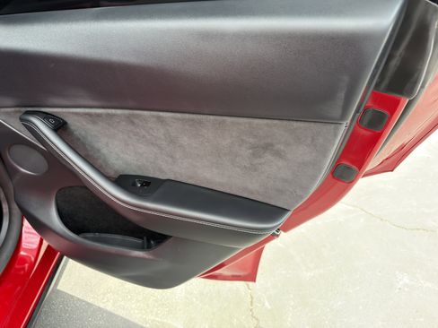 Used 2025 Tesla Model Y Performance AWD/4WD image 13