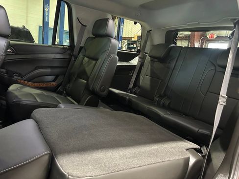 Used 2019 Chevrolet Tahoe Premier AWD/4WD image 44