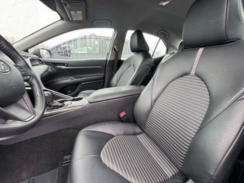 Used 2024 Toyota Camry SE FWD image 13