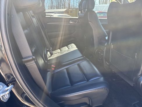 Used 2019 Jeep Grand Cherokee Limited AWD/4WD image 34