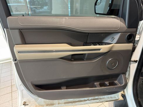 Used 2019 Ford Expedition XLT w/ Equipment Group 201A RWD image 13