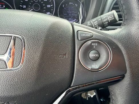 Used 2021 Honda HR-V Sport image 12