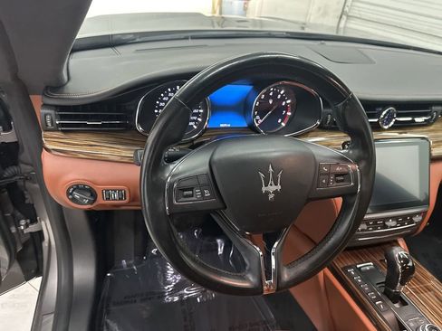 Used 2018 Maserati Quattroporte S image 11