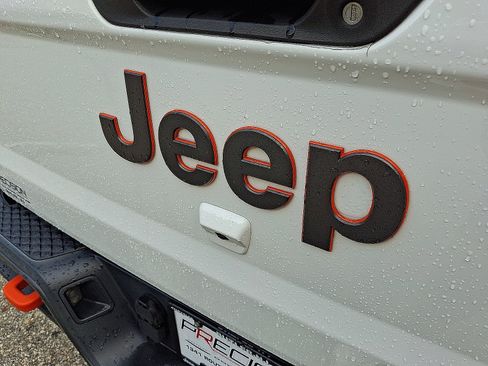 Certified 2021 Jeep Gladiator Mojave AWD/4WD image 28