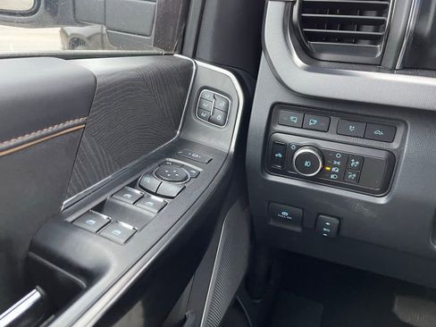 Used 2023 Ford F450 Platinum w/ FX4 Off-Road Package AWD/4WD image 12