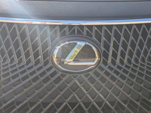 Used 2021 Lexus LS 500 w/ Accessory Package (Z2) image 32