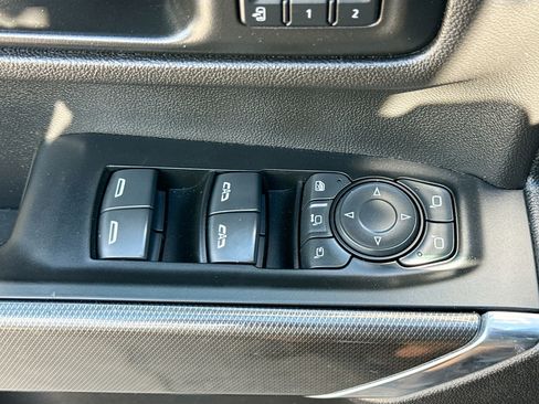 Used 2022 GMC Sierra 2500 AT4 w/ AT4 Preferred Package image 23