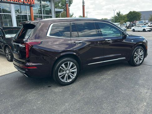 Used 2020 Cadillac XT6 Premium Luxury FWD image 3