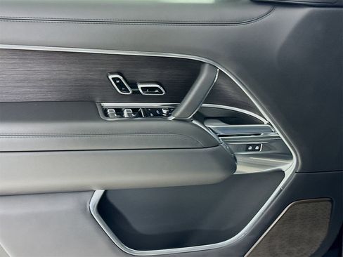 Used 2025 Land Rover Range Rover Long Wheelbase Autobiography image 19