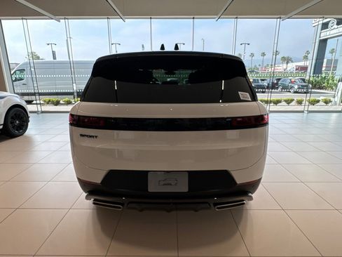 New 2026 Land Rover Range Rover Sport SE AWD/4WD image 4