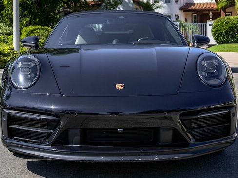 Used 2024 Porsche 911 Cabriolet image 21