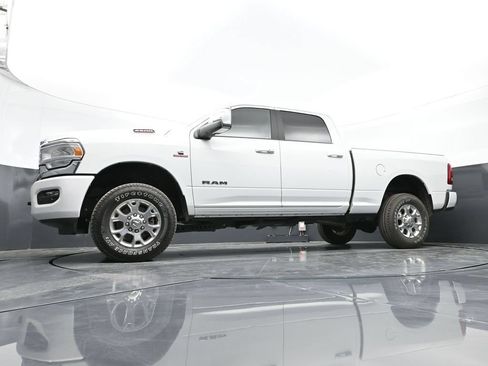 Used 2024 RAM 2500 Laramie AWD/4WD image 46