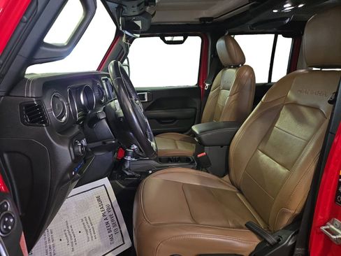 Used 2022 Jeep Wrangler Unlimited Sahara w/ Cold Weather Group AWD/4WD image 12